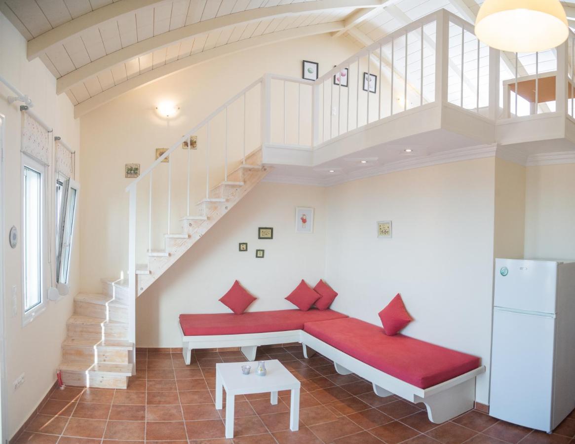 Villa Erato Tsoukaládhes Buitenkant foto