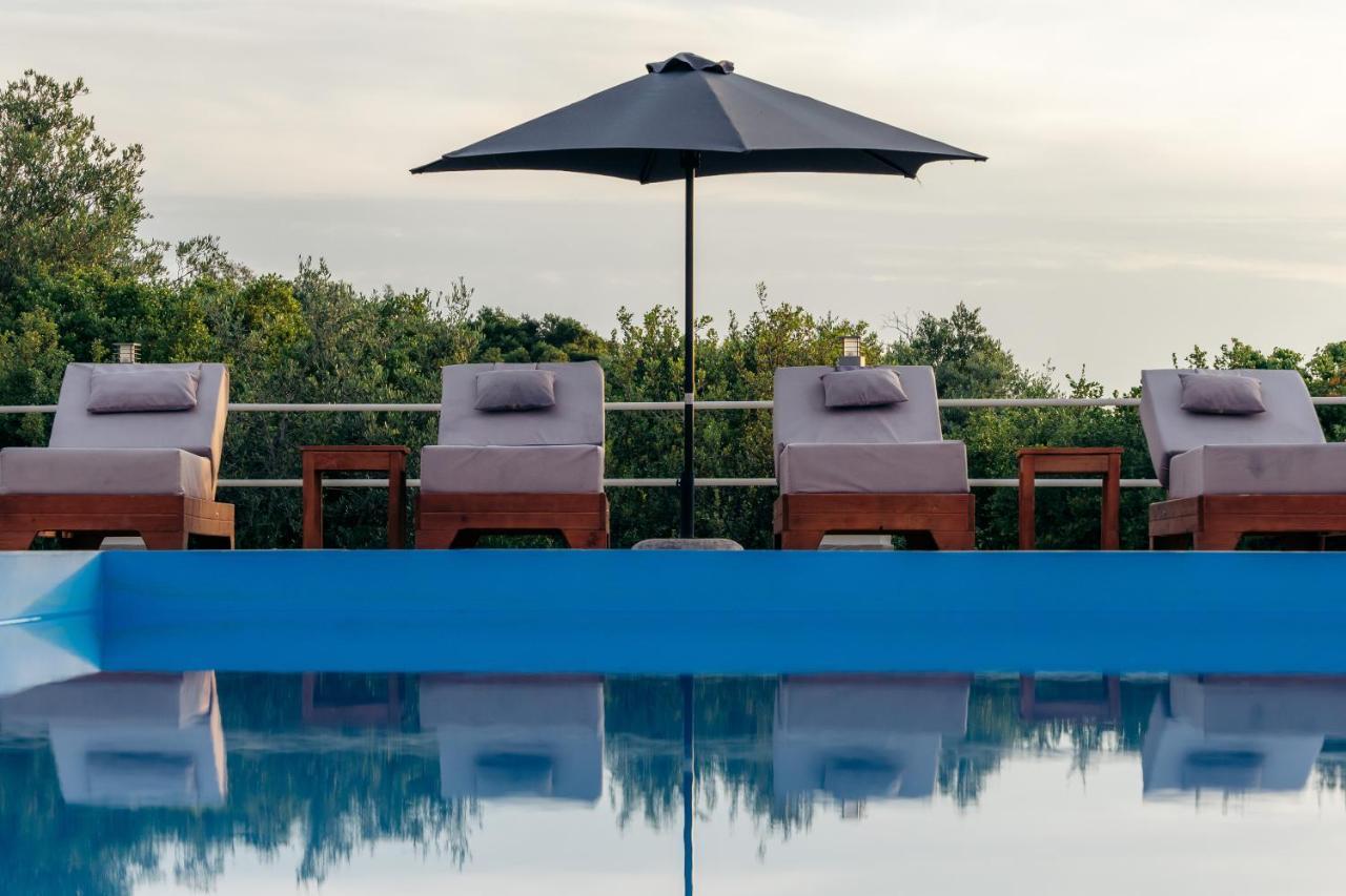Villa Erato Tsoukaládhes Buitenkant foto