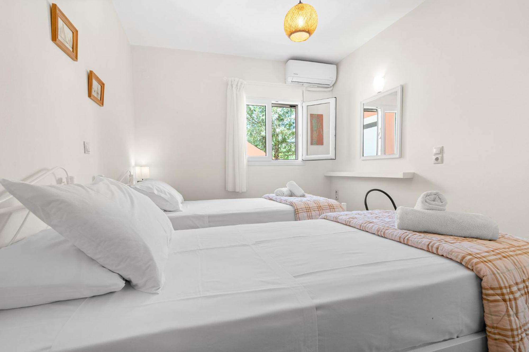 Villa Erato Tsoukaládhes Kamer foto
